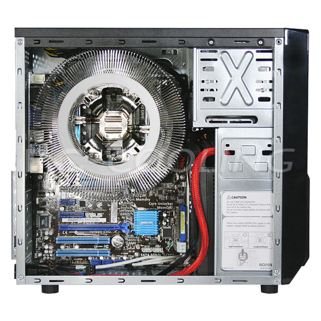 [06/06/2011] Die Optimierung des Nofan-Systems ist offensichtlich: Der CPU-Kühler hat bestmöglichen Frischluftzugang - alles andere drängt sich an der Front oder wurde komplett gestrichen.