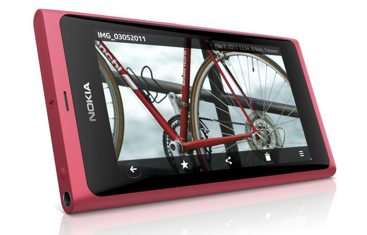 [22/06/2011] Nokia N9: Meego-Smartphone soll jahreslang Updates bekommen (9)