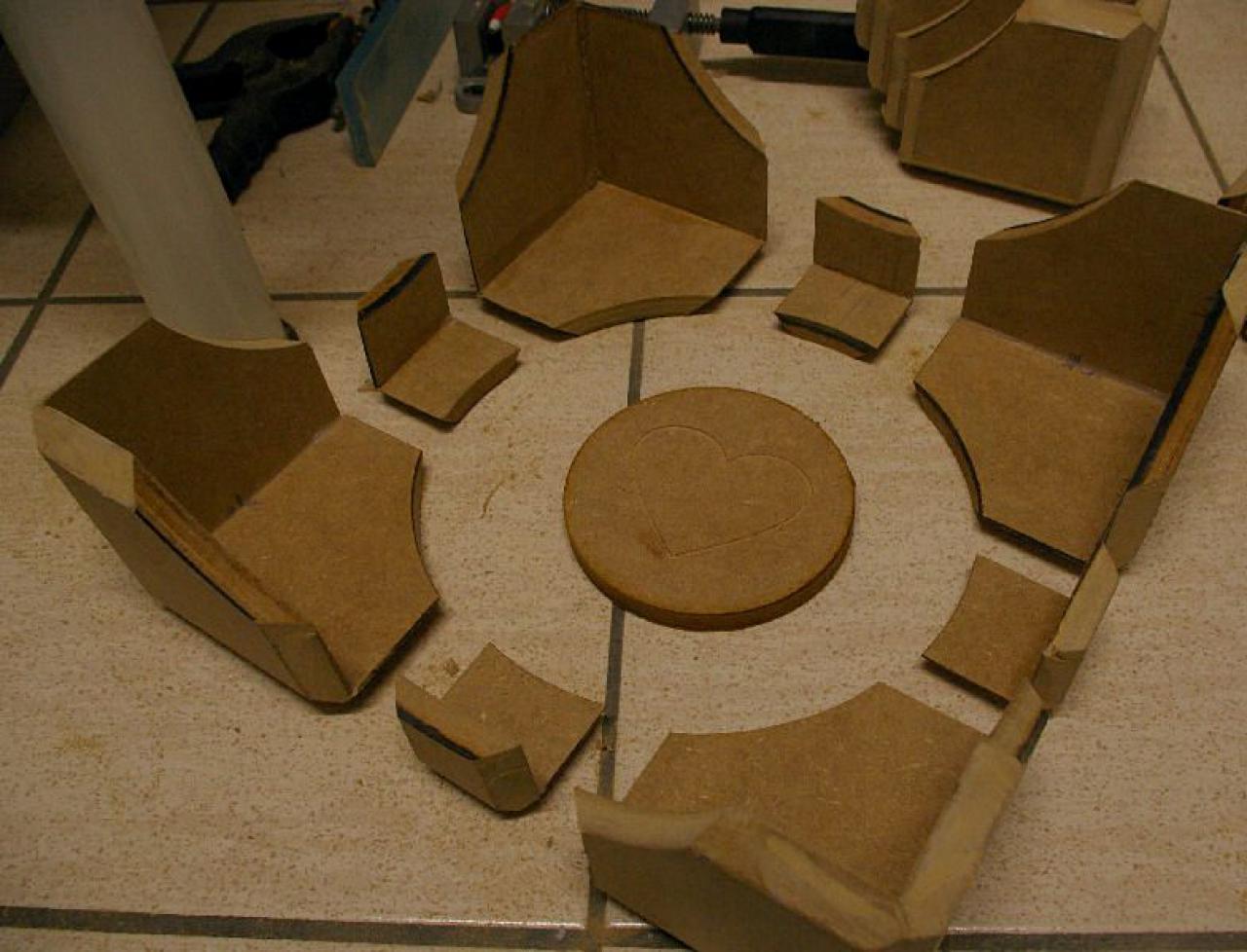 [24/06/2011] Motorisierte Fan-Casemod zu Portal 2: Ein Geschenk von GLaDOS (9)
