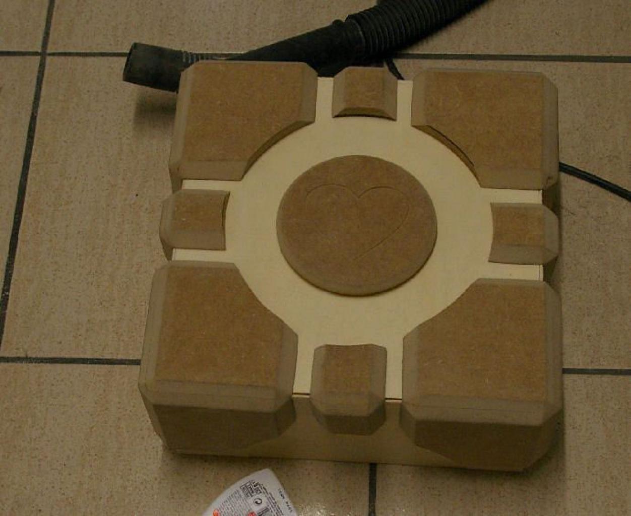 [24/06/2011] Motorisierte Fan-Casemod zu Portal 2: Ein Geschenk von GLaDOS (20)