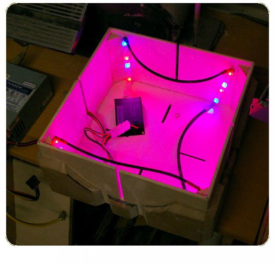 [24/06/2011] Motorisierte Fan-Casemod zu Portal 2: Ein Geschenk von GLaDOS (46)