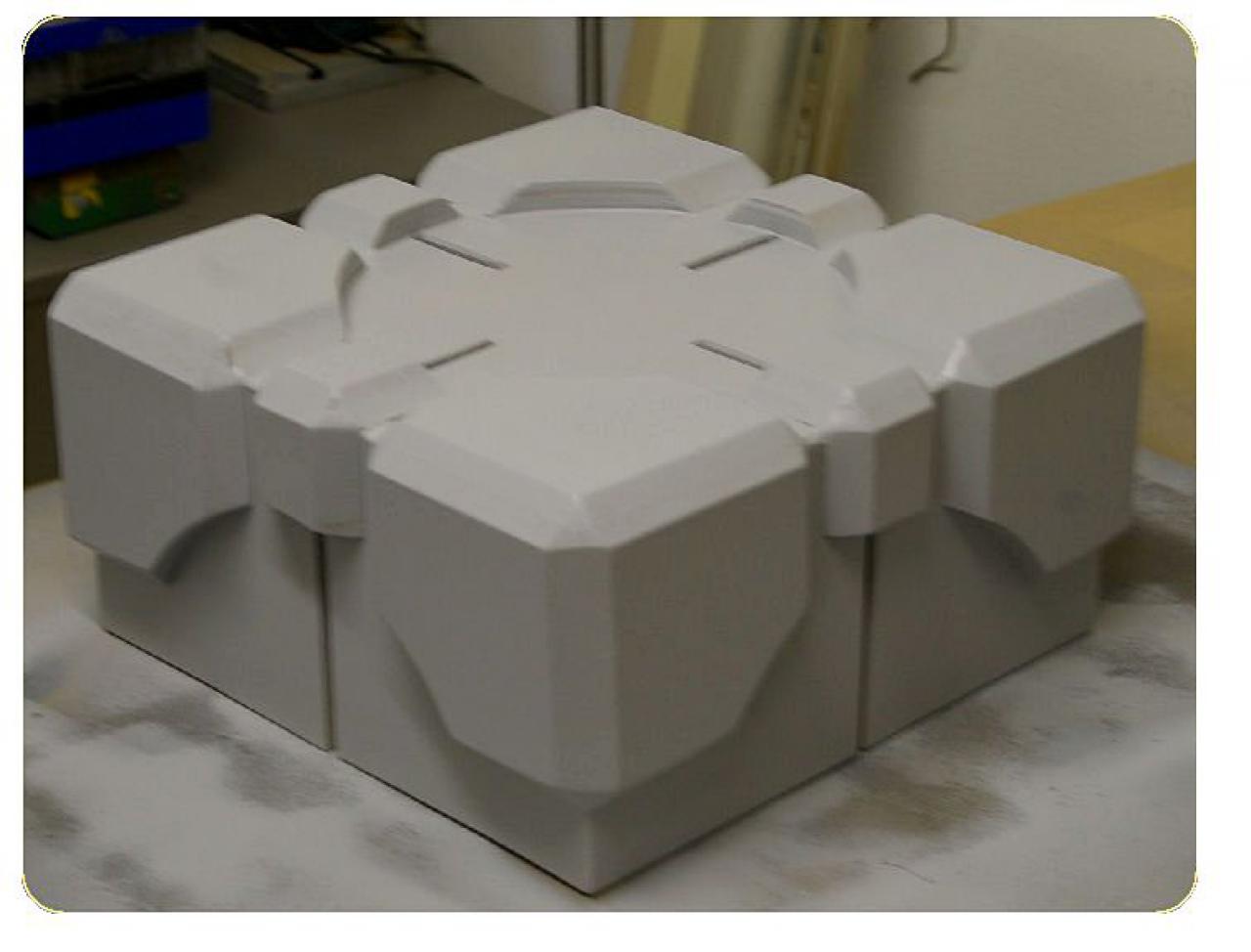 [24/06/2011] Motorisierte Fan-Casemod zu Portal 2: Ein Geschenk von GLaDOS (56)
