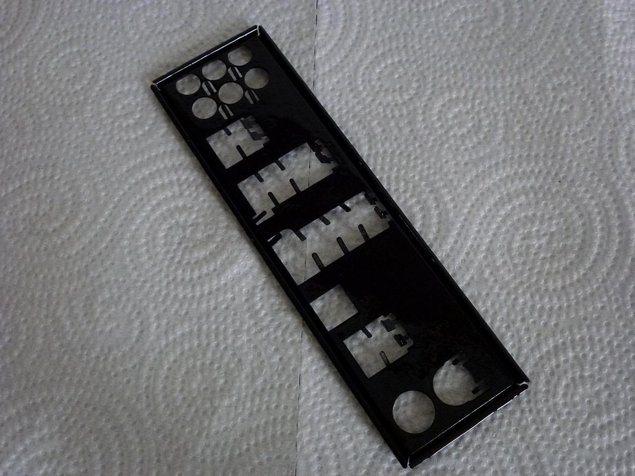 [17/06/2011] Pfui Spinne: Casemod mit vielen Krabbeltieren (23)