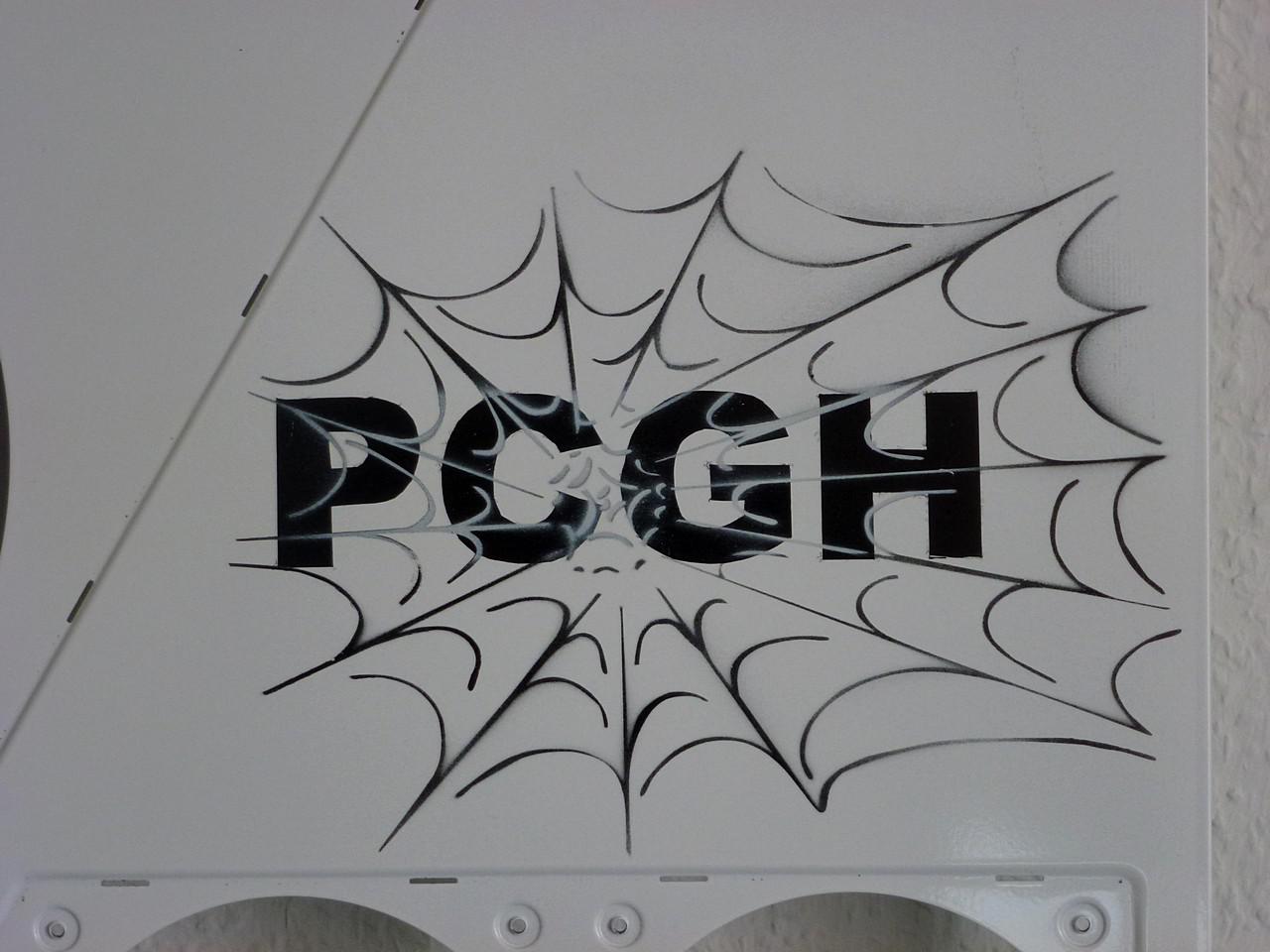 [17/06/2011] Pfui Spinne: Casemod mit vielen Krabbeltieren (27)