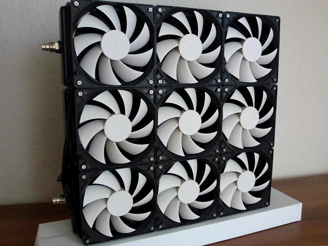 [17/06/2011] Pfui Spinne: Casemod mit vielen Krabbeltieren (35)