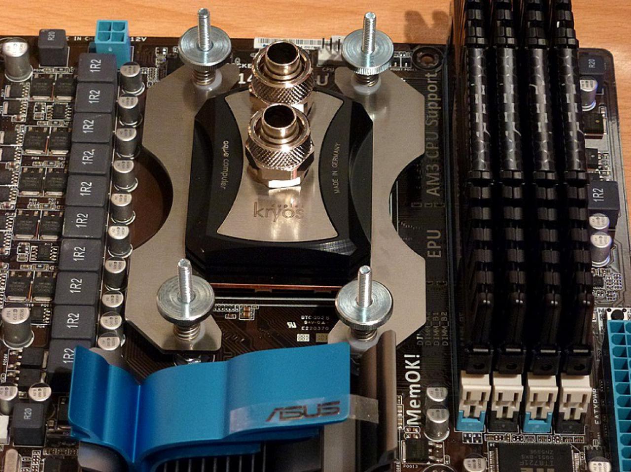 [17/06/2011] Pfui Spinne: Casemod mit vielen Krabbeltieren (36)