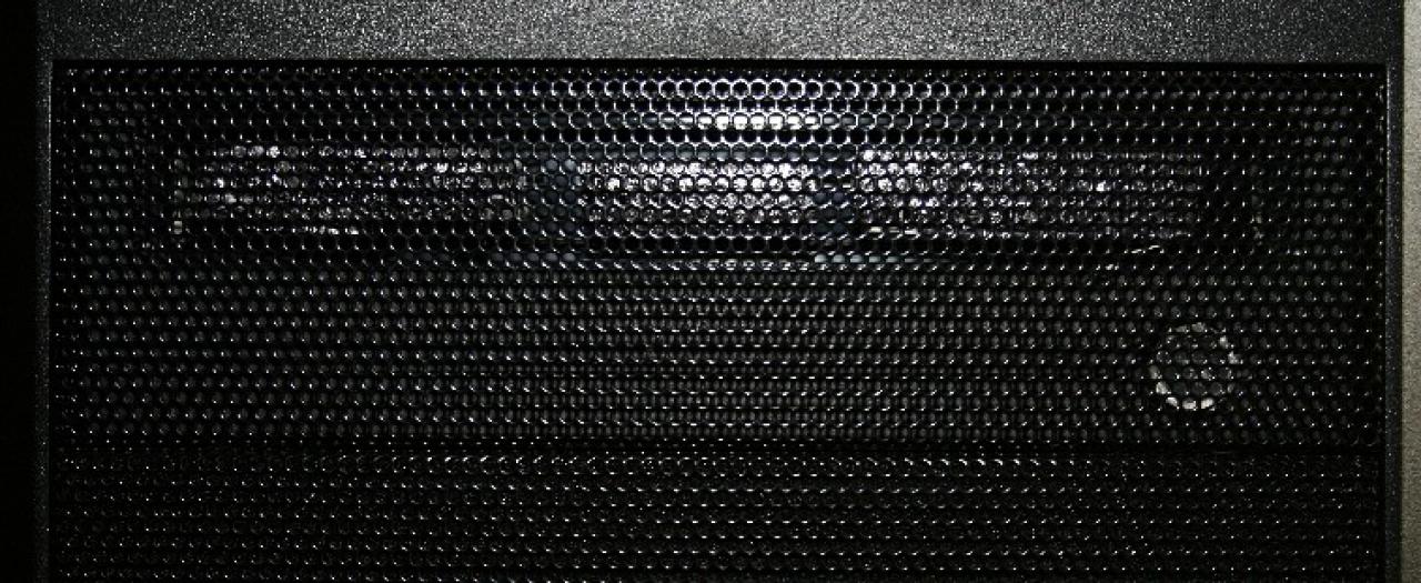 [17/06/2011] Shark: Lochblech, Sleeving und Beleuchtung von einem Casemod-Neuling (13)