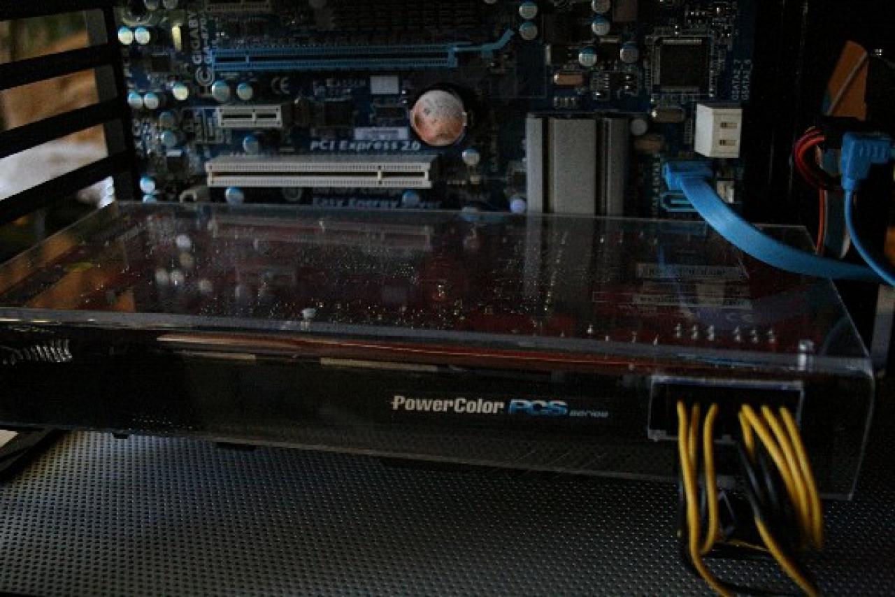 [17/06/2011] Shark: Lochblech, Sleeving und Beleuchtung von einem Casemod-Neuling (23)