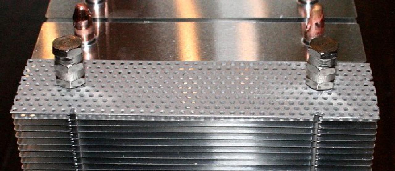 [17/06/2011] Shark: Lochblech, Sleeving und Beleuchtung von einem Casemod-Neuling (33)