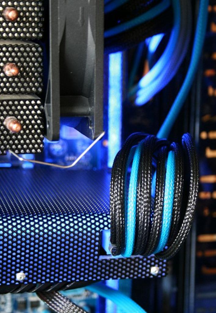 [17/06/2011] Shark: Lochblech, Sleeving und Beleuchtung von einem Casemod-Neuling (55)