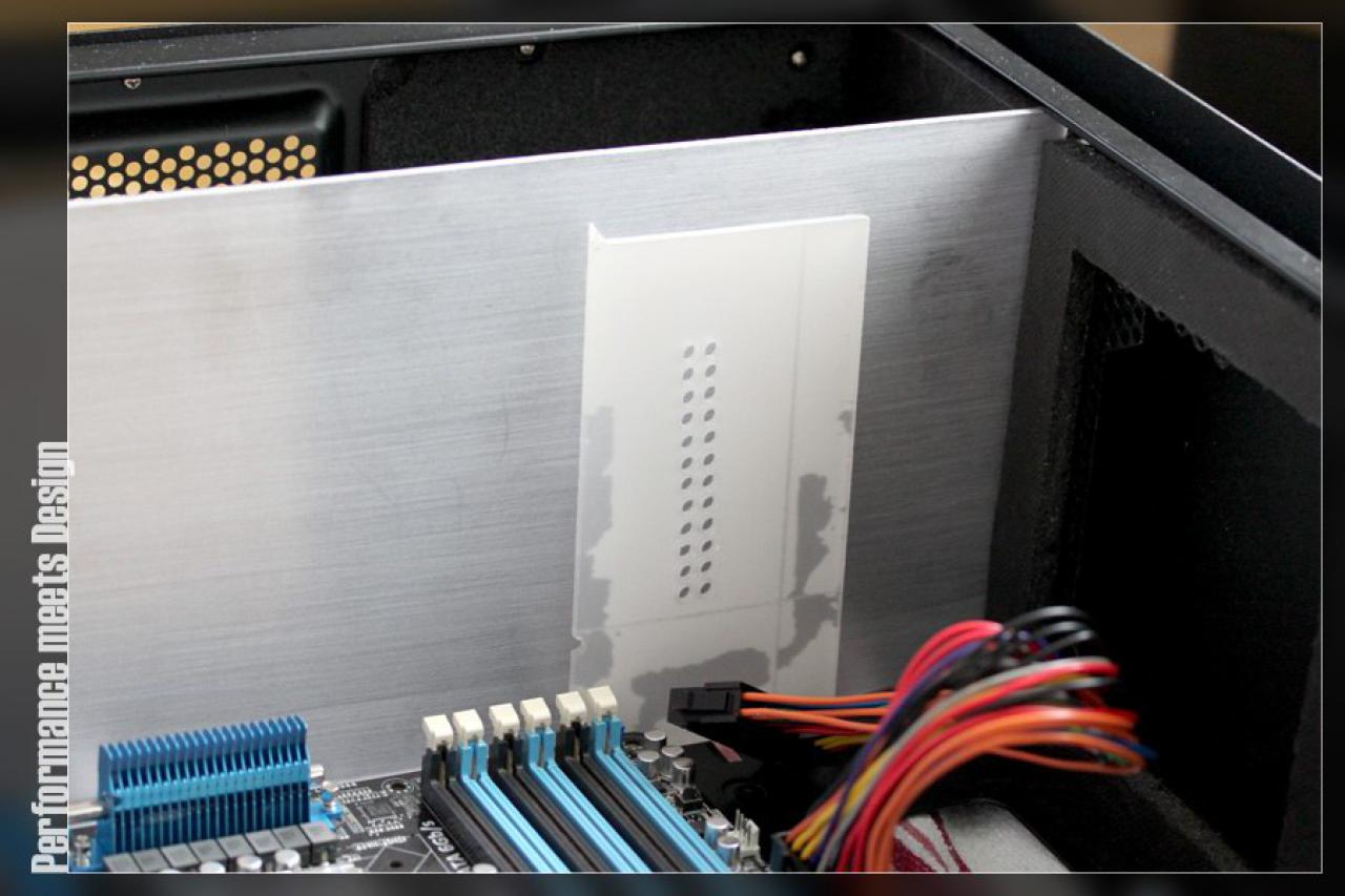 [19/07/2011] Update vom 20.7.: Arbeiten an SSDs, Wakü und Netzteil (7)