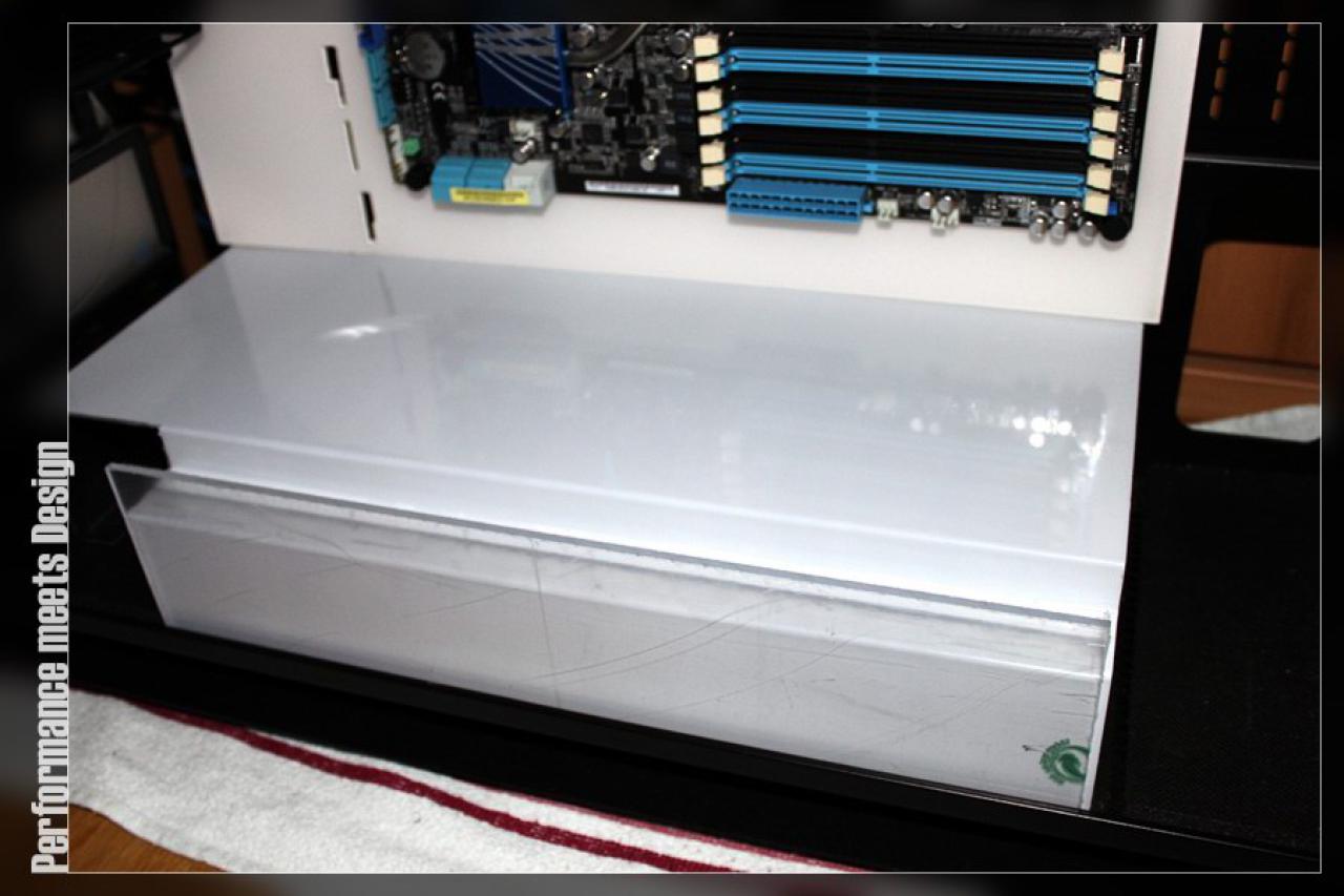[19/07/2011] Update vom 20.7.: Arbeiten an SSDs, Wakü und Netzteil (28)