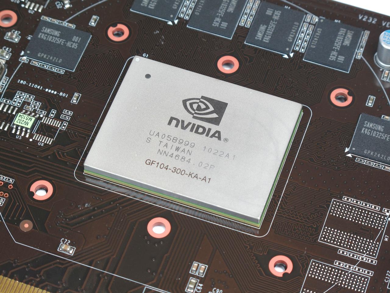 [18/07/2011] GF104-325-A1: Mit der Geforce GTX 460 holt sich Nvidia seinen guten Ruf bei Spielen zurück - hierzu krempeln Huangs Mannen den Chip um und entschlacken ihn. Heraus kommt ein flottes Mittelklassemodell, welches bei den Kunden gut ankommt