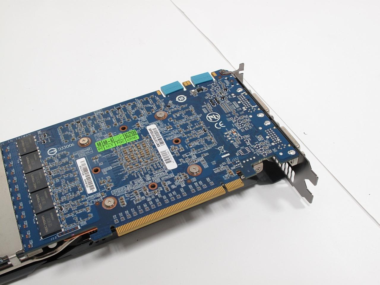 [04/07/2011] Gigabyte GTX 570 Super Overclocked (8)