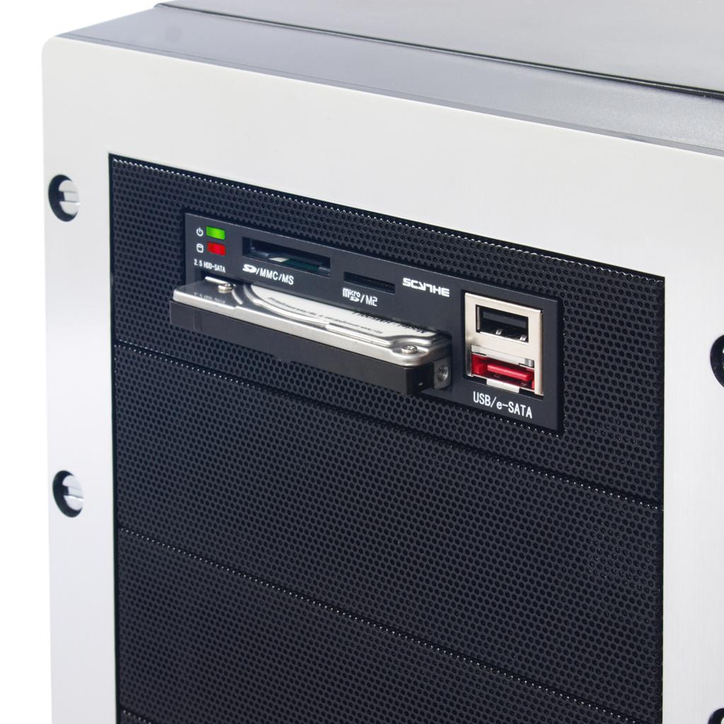 [04/07/2011] Scythe stellt Kama Rack vor: Multifunktionspanel mit SSD-Wechselschacht (5)