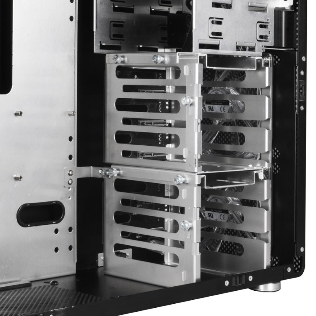 [06/07/2011] Lian Li PC-V600F: Buntes Alu-Hardware-Heim für kleine Mainboards (3)