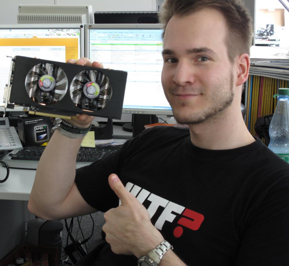[15/07/2011] Raff freut sich über eine Geforce GTX 570 OC mit Triple-Slot-Kühler und satten 2,5 GiByte Speicher (Point of View & TGT GTX 570 2.560)