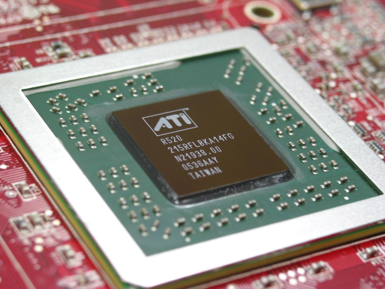 [13/07/2011] R520: Nach monatelangen Verzögerungen stellt Ati die X1800 XT vor - die erste Radeon mit Shader-Modell 3.0, welche zumindest zu anno 2005 nicht mit Nvidias Geforce 7800 GTX (256 MiByte) mithalten konnte - was sich im Laufe der Jahre aber änderte