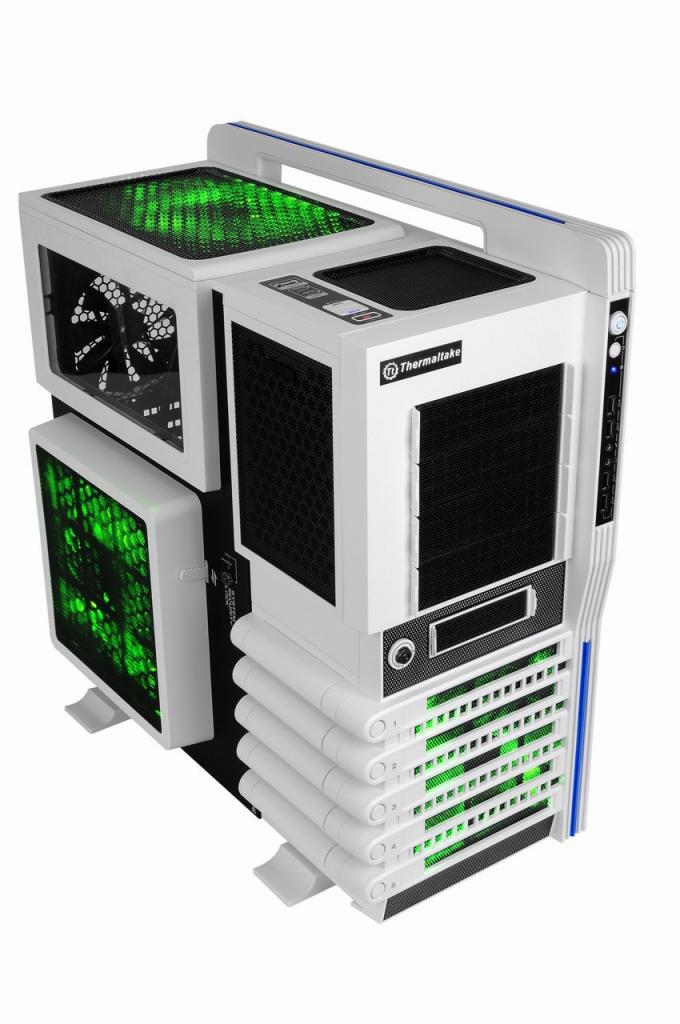[30/07/2011] Thermaltake Level 10 GT: Snow White (3)