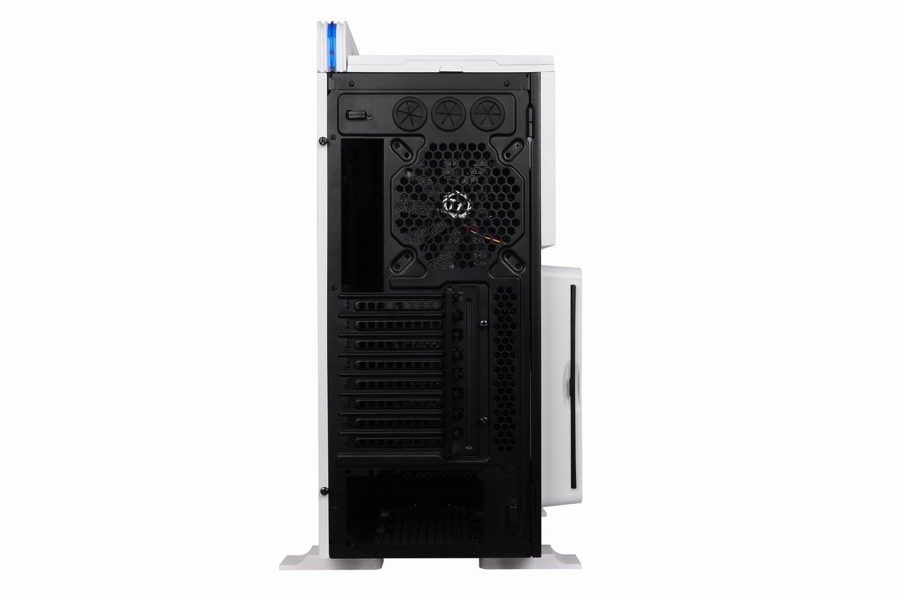[30/07/2011] Thermaltake Level 10 GT: Snow White (17)