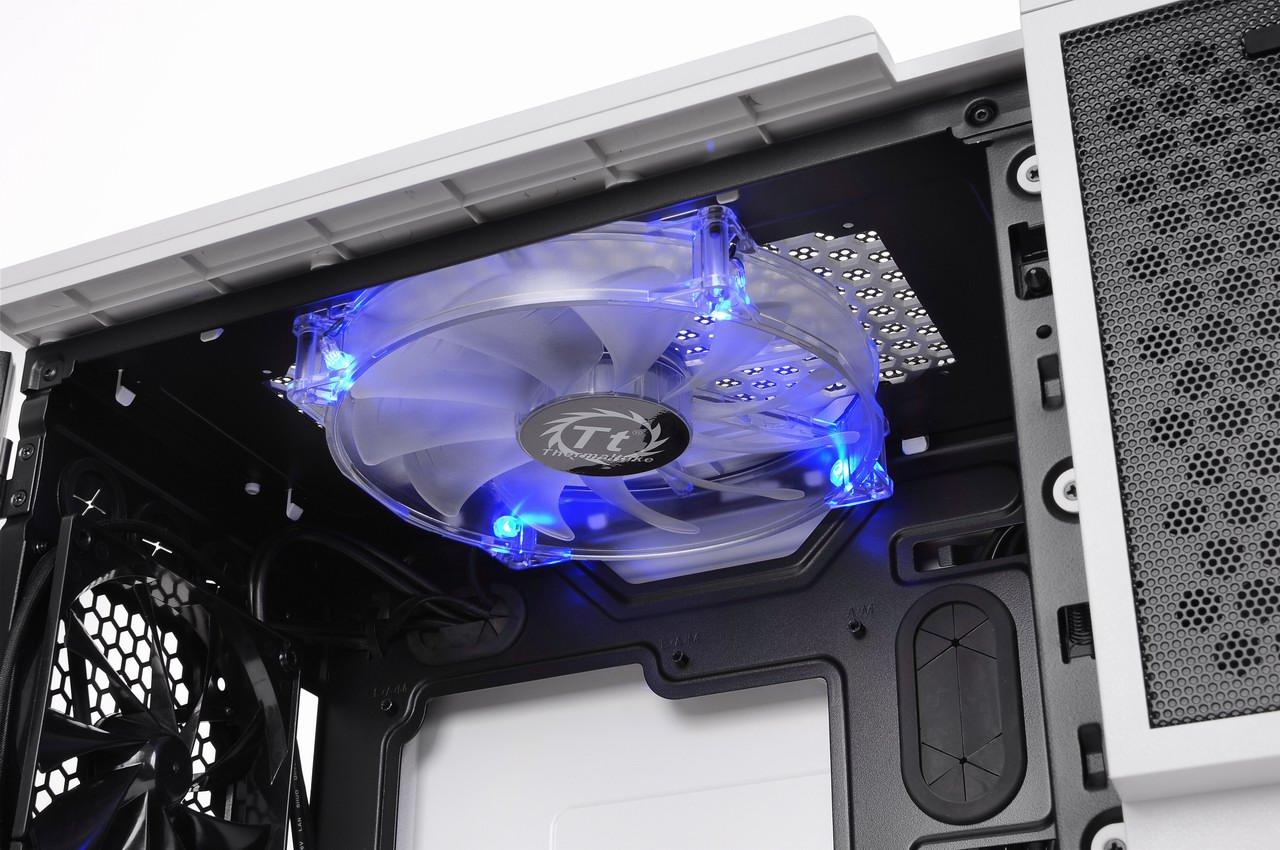[30/07/2011] Thermaltake Level 10 GT: Snow White (22)