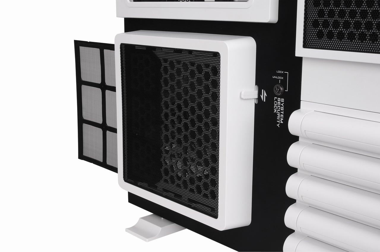 [30/07/2011] Thermaltake Level 10 GT: Snow White (31)