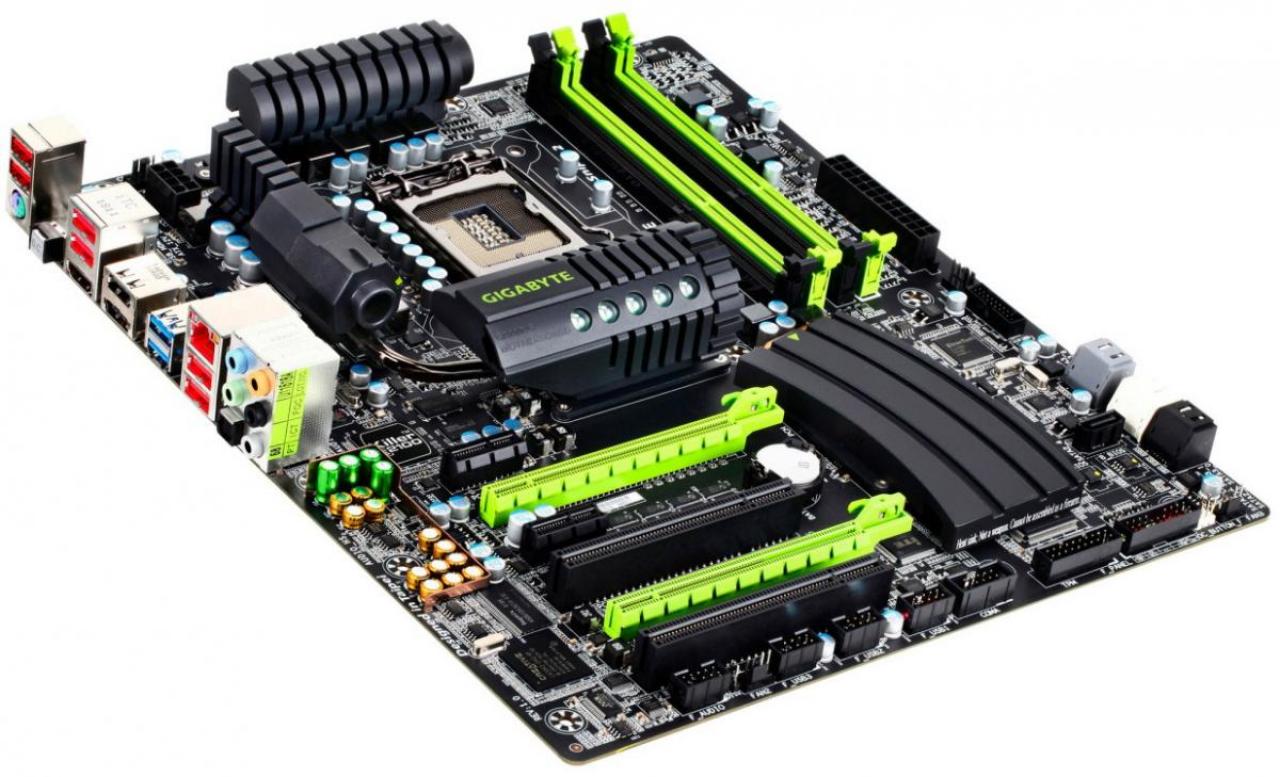 [07/07/2011] Bilder vom Gigabyte G1 Sniper 2 mit Z68 (3)