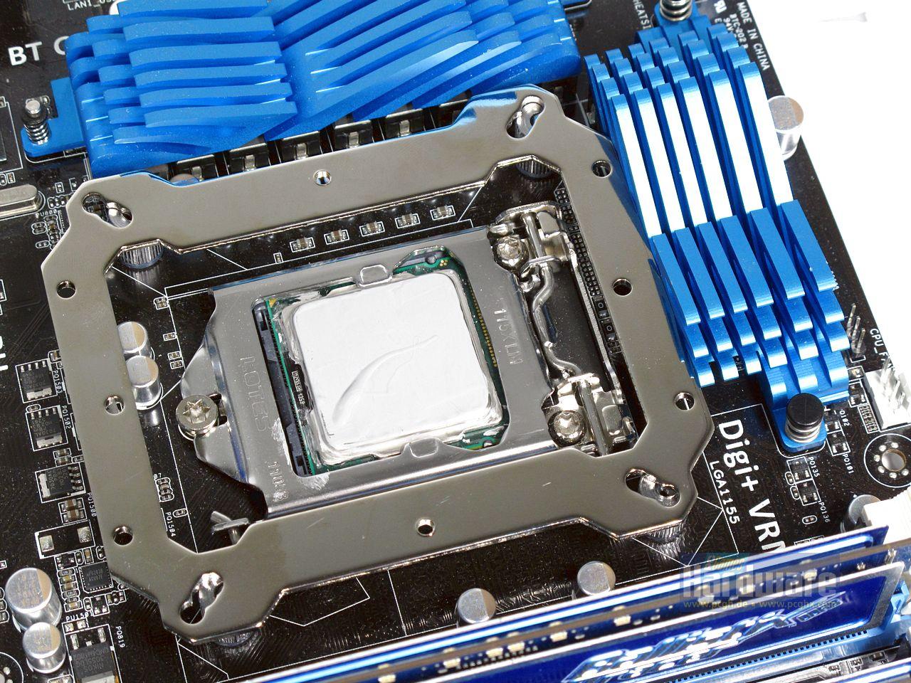[11/07/2011] ... denn die Standardhalterung ist für das Asus P8P67 Rev. 3.0 zu breit.