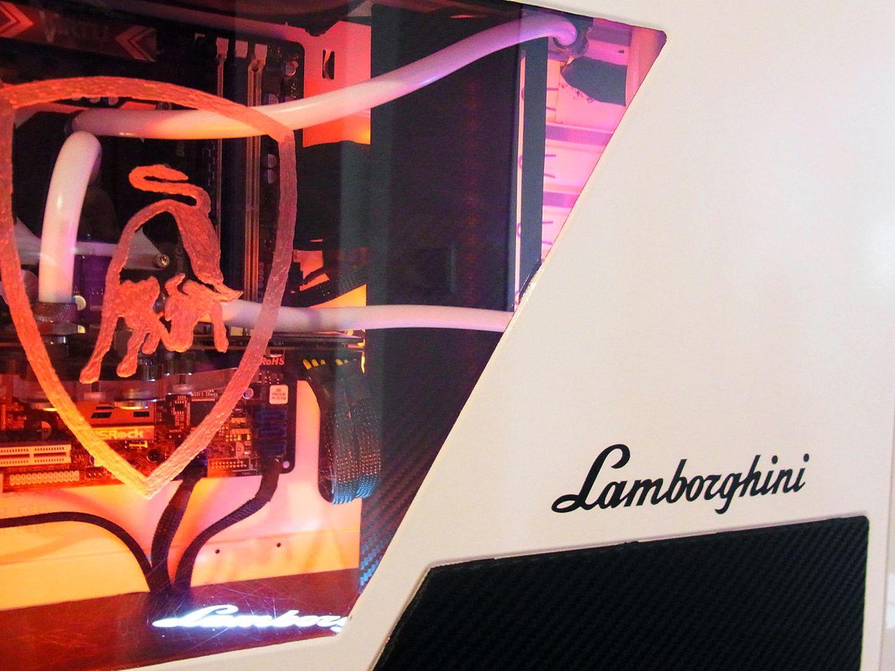 [08/07/2011] Casemod für PS-Freaks: Lamborghini trifft auf NZXT Phantom (59)