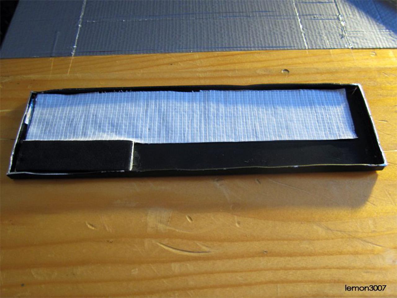 [01/07/2011] Grashüpfer-Casemod mit grünem Sleeve und Lochblech für das Mainboard (41)