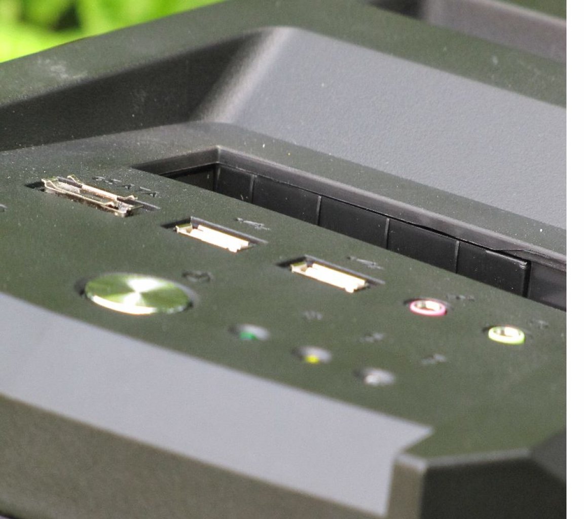 [01/07/2011] Tolles Casemod-Debüt mit Löwe und Frosch als Fail-Tiere, Stereoanlagen-Modding und mehr (2)