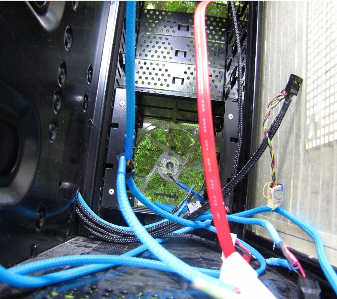 [01/07/2011] Tolles Casemod-Debüt mit Löwe und Frosch als Fail-Tiere, Stereoanlagen-Modding und mehr (4)