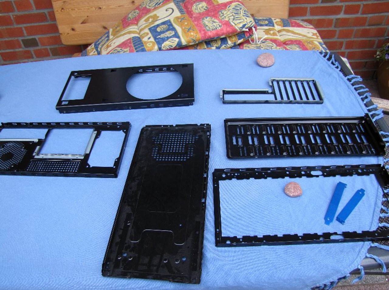 [01/07/2011] Tolles Casemod-Debüt mit Löwe und Frosch als Fail-Tiere, Stereoanlagen-Modding und mehr (36)