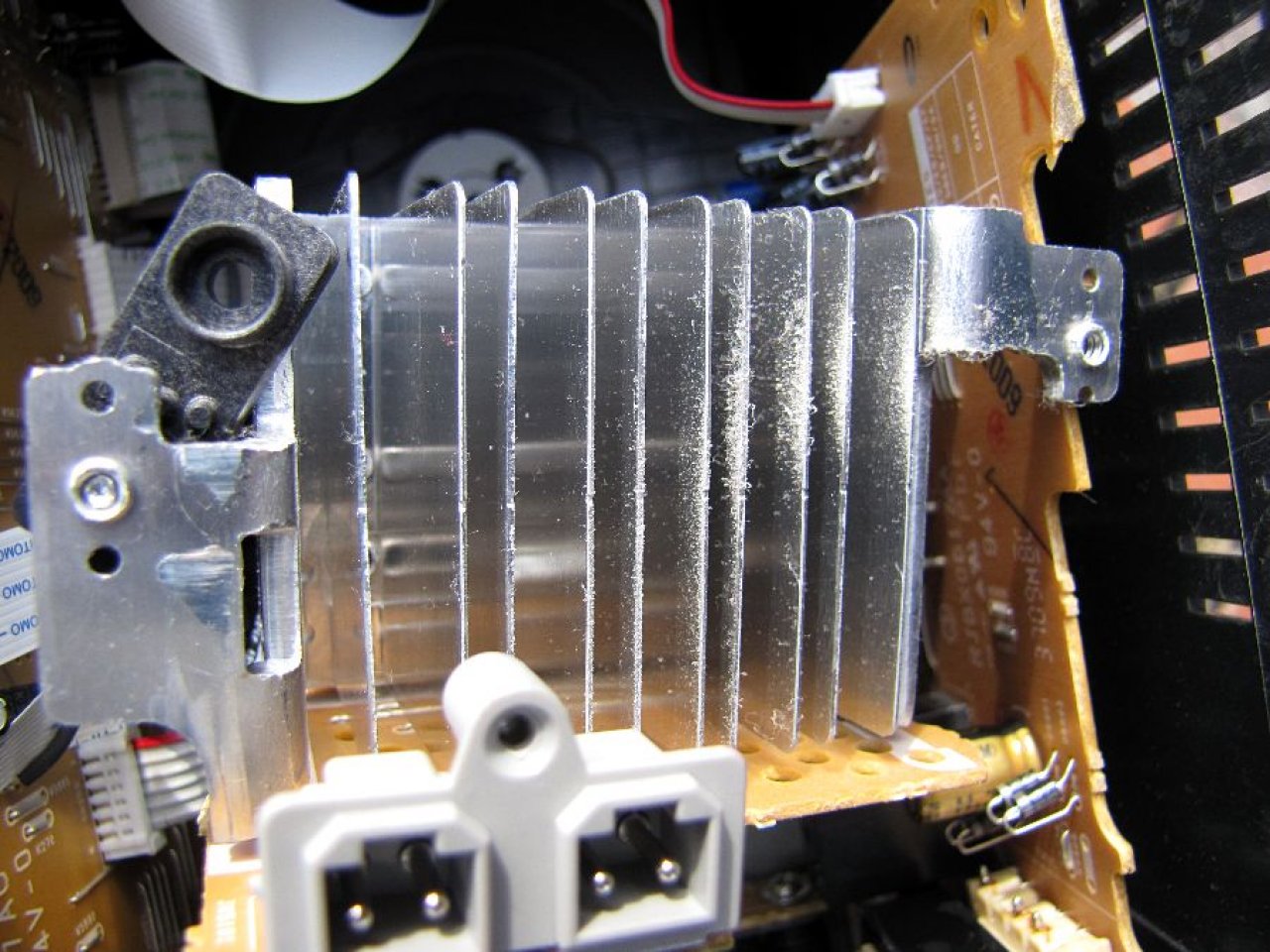 [01/07/2011] Tolles Casemod-Debüt mit Löwe und Frosch als Fail-Tiere, Stereoanlagen-Modding und mehr (64)