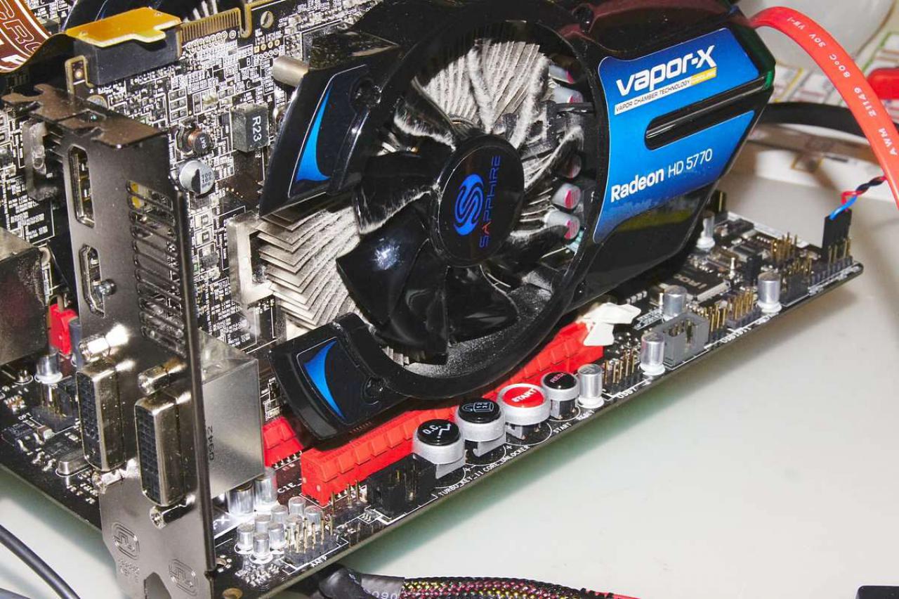 [15/07/2011] Schienenbruch-Casemod: Beleuchteter CPU-Wasserkühler, verkleinerte Grafikkarte und mehr sehenswerte Modifikationen (25)