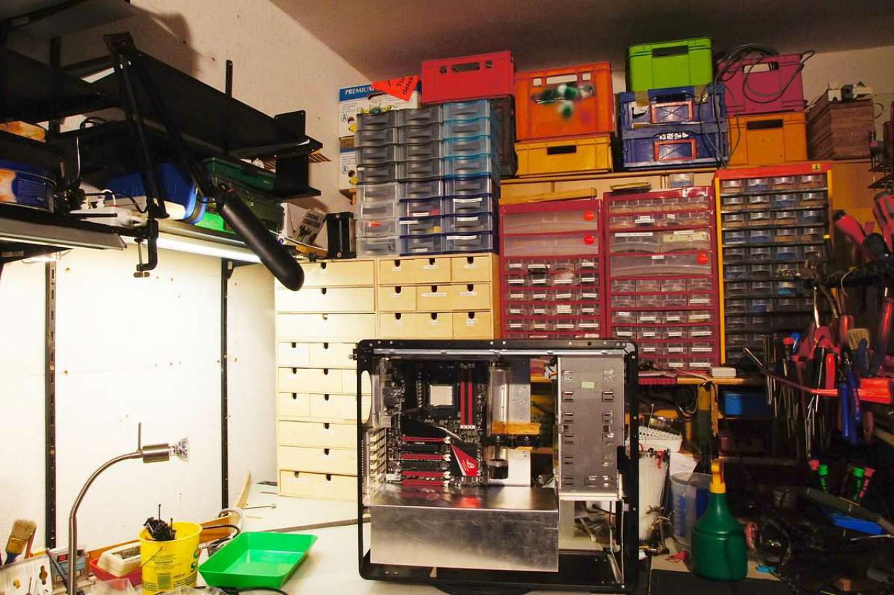 [15/07/2011] Schienenbruch-Casemod: Beleuchteter CPU-Wasserkühler, verkleinerte Grafikkarte und mehr sehenswerte Modifikationen (58)
