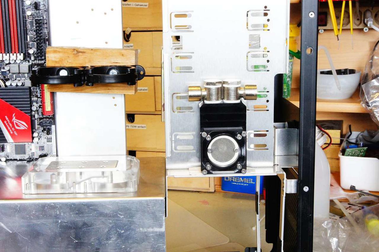 [15/07/2011] Schienenbruch-Casemod: Beleuchteter CPU-Wasserkühler, verkleinerte Grafikkarte und mehr sehenswerte Modifikationen (63)