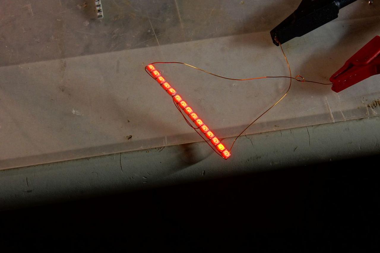 [15/07/2011] Schienenbruch-Casemod: Beleuchteter CPU-Wasserkühler, verkleinerte Grafikkarte und mehr sehenswerte Modifikationen (121)