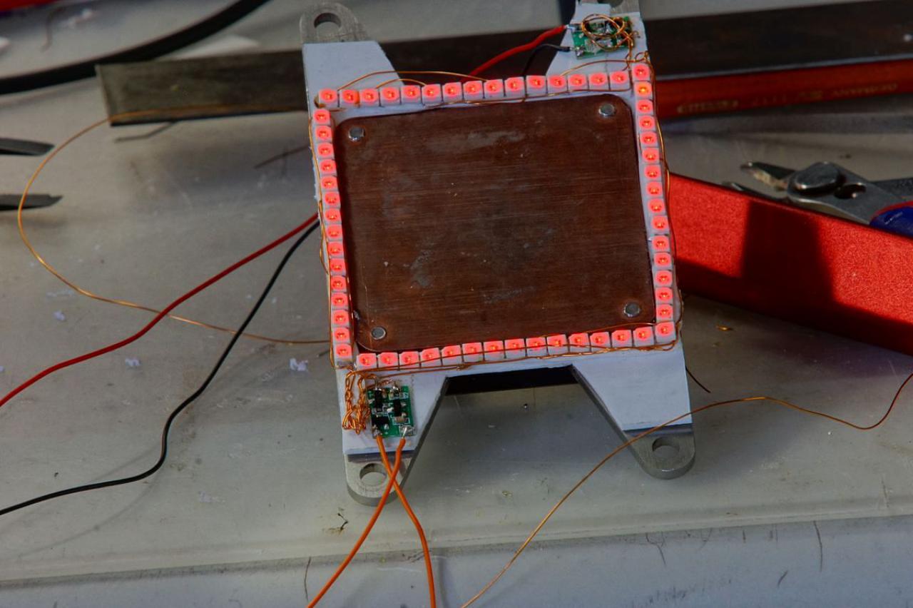 [15/07/2011] Schienenbruch-Casemod: Beleuchteter CPU-Wasserkühler, verkleinerte Grafikkarte und mehr sehenswerte Modifikationen (127)