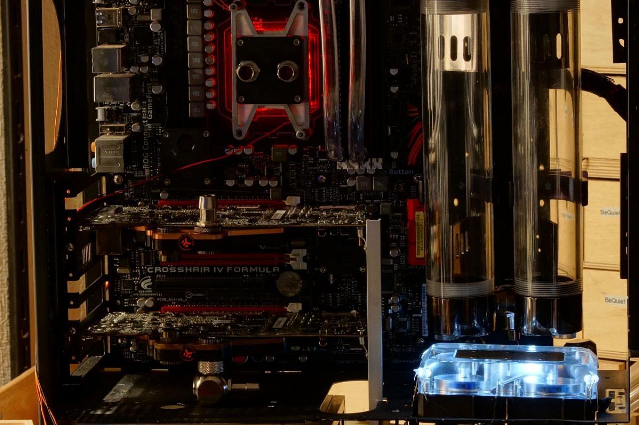 [15/07/2011] Schienenbruch-Casemod: Beleuchteter CPU-Wasserkühler, verkleinerte Grafikkarte und mehr sehenswerte Modifikationen (131)