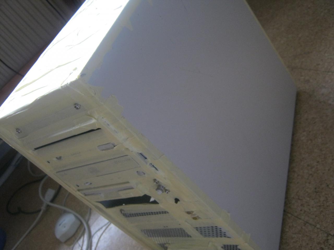 [11/08/2011] Casemod der anderen Art: Quick 'n' Dirty Kreppband-Casemod (11)