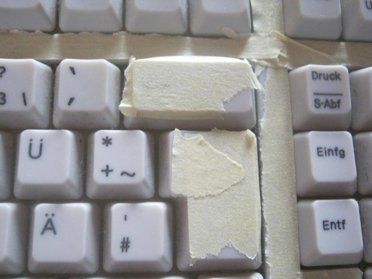 [11/08/2011] Casemod der anderen Art: Quick 'n' Dirty Kreppband-Casemod (27)