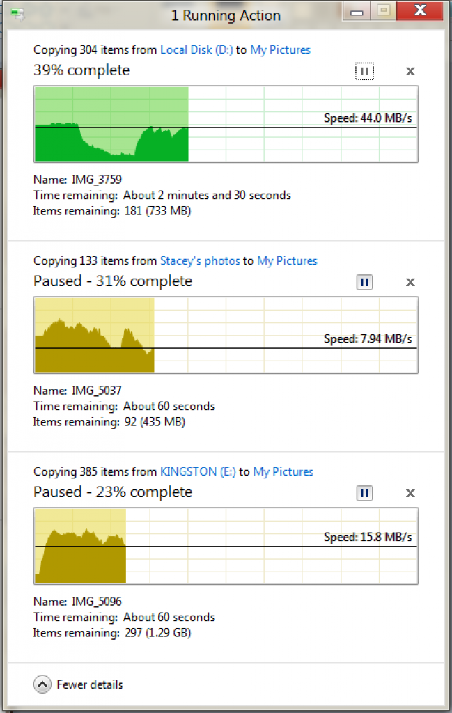 [29/08/2011] And here you can see how the speed of file transfer increases substantially when two of the copy jobs are paused.