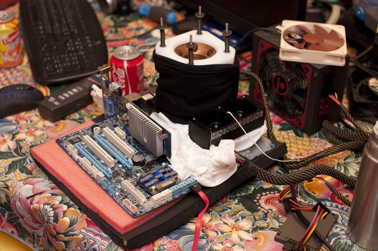 [03/08/2011] RAM: Weltrekord mit zwei HyperX-Modulen von Kinston gebrochen (4)