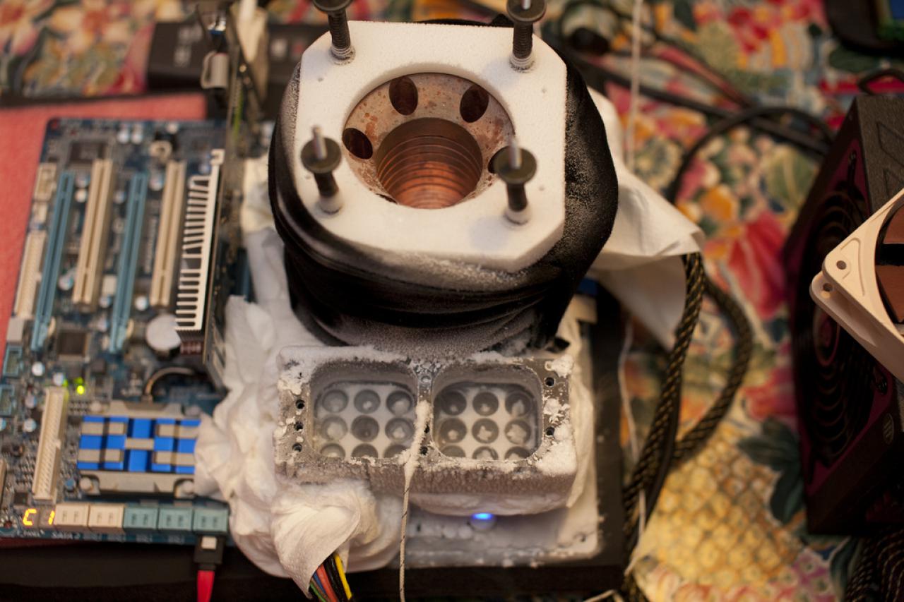 [03/08/2011] RAM: Weltrekord mit zwei HyperX-Modulen von Kinston gebrochen (11)