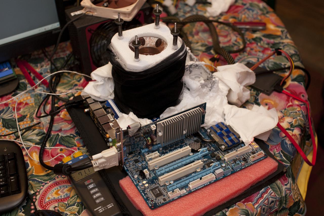 [03/08/2011] RAM: Weltrekord mit zwei HyperX-Modulen von Kinston gebrochen (12)