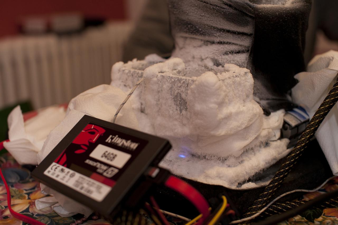 [03/08/2011] RAM: Weltrekord mit zwei HyperX-Modulen von Kinston gebrochen (15)