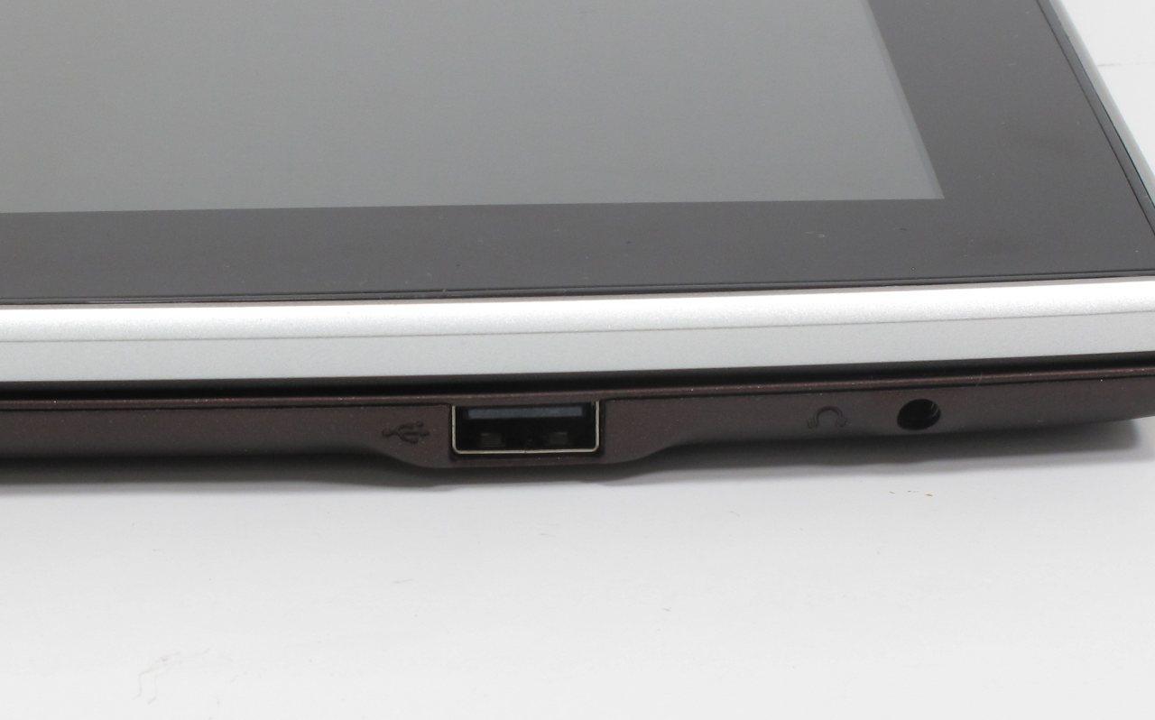 [31/08/2011] Asus Eee Pad Slider SL101: USB und Kopfhörer