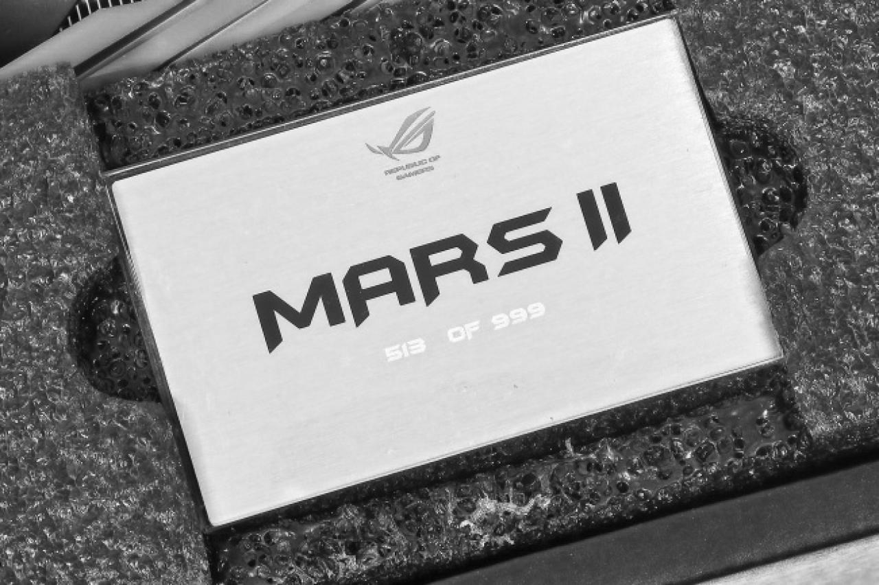 [31/08/2011] Asus Mars II Aufmacher