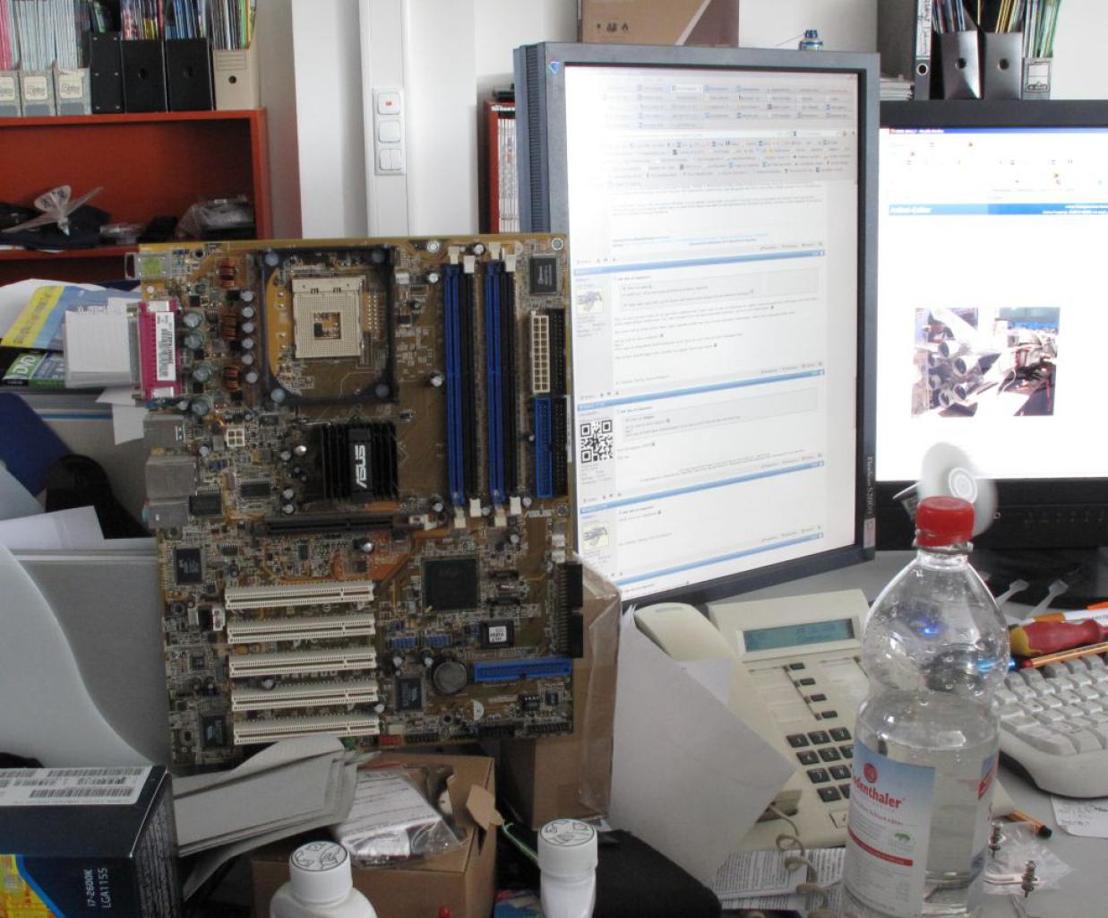[26/08/2011] Ist dieses gut erhaltende Artefakt an Stephans Platz kürzlich in Ägypten ausgegraben worden? Nein! PCGH brauchte das gute, alte Stück Hardware für einen Vergleichstest. Wer erkennt das Brett?